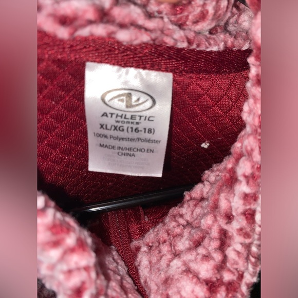 Fuzzy coat - Picture 3 of 3